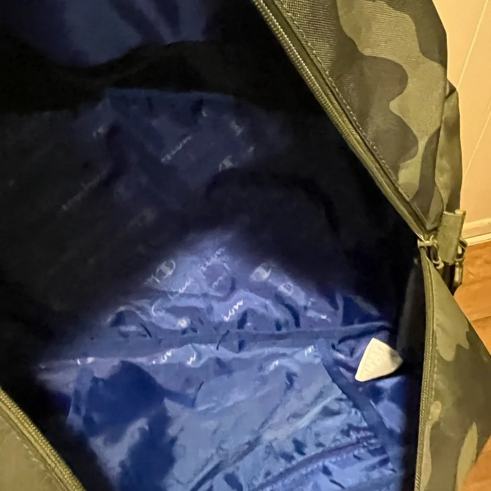 Champion camouflage duffle